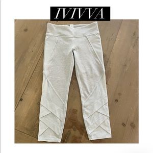 Ivivva light gray cropped leggings, size 10